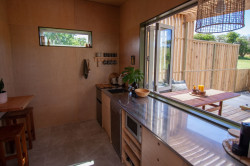 The Green Tent - Matakana Accommodation - Kitchen welcomes the outside in